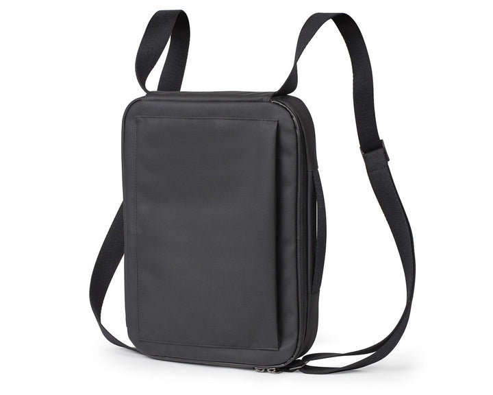 Lexon Marta Çanta 15” Açıklama Hem sırt çantası hem de omuz çantası olarak kullanılabilen su geçirmez, bilgisayar bölmeli ve bol cepli Lexon Marta sayesinde kişisel eşyalarınızı kolayca taşıyabilirsiniz. Çift kullanımlı çanta: omuz çantası / sırt çantasıÇ
