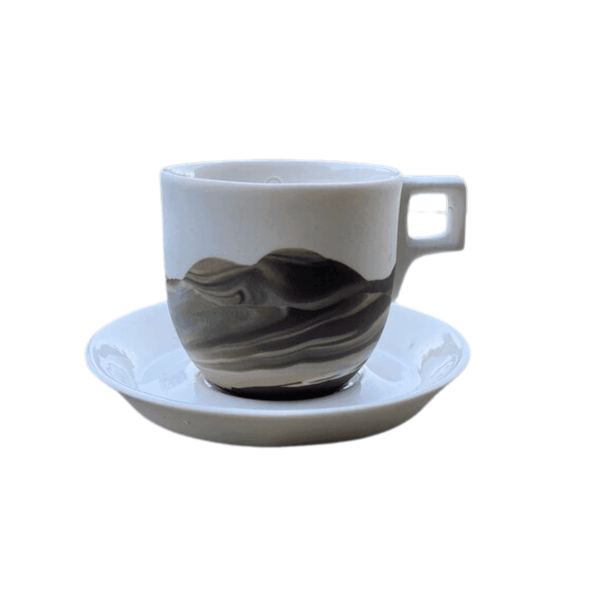 AURA Serisi SOIL Türk Kahvesi Takımı * Ürünler porselen çamurundan üretilmektedir. * %100 el yapımıdır. * Ürünün iç yüzeyi ve dış yüzeyi tamamen parlaktır. * Boyutlar: ağız çapı 6 cm taban çapı 3 cm yükseklik 5,5 cm / 85 ml. * Ürün gıdaya uygundur ve bula